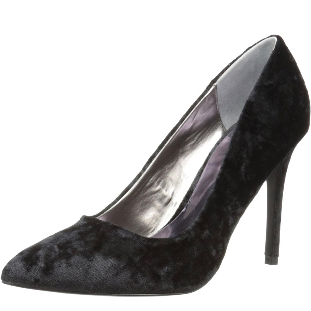 Carlos Santana Velvet black pumps 7.5